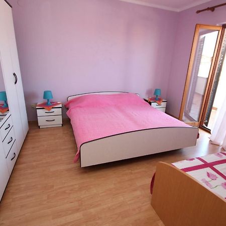 Apartment Sandi فيرسار المظهر الخارجي الصورة