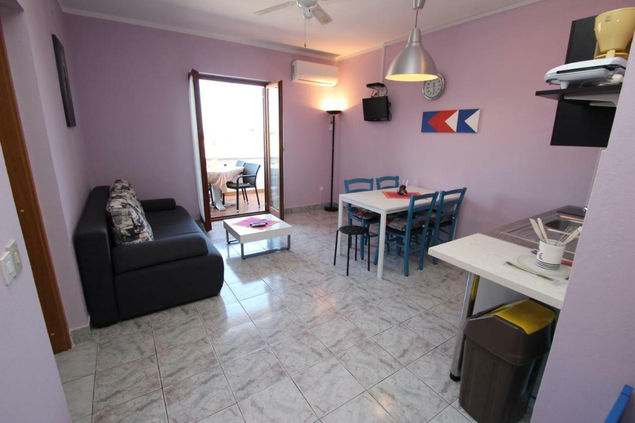 Apartment Sandi فيرسار المظهر الخارجي الصورة
